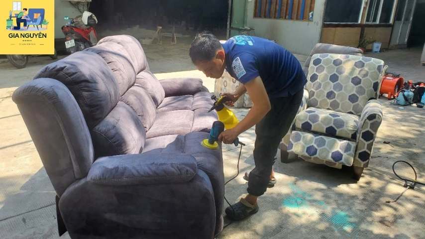 Dịch vụ giặt ghế sofa tại nhà