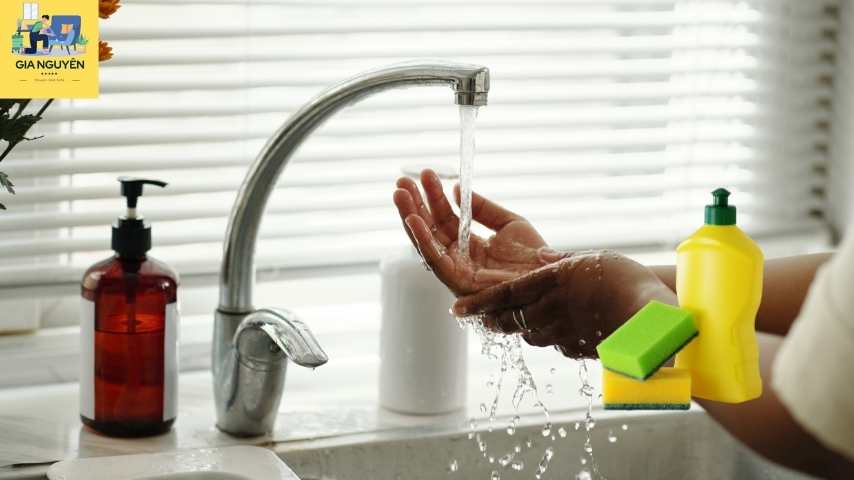 Cách chọn nước rửa chén an toàn da tay